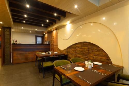 queens yard darjeeling