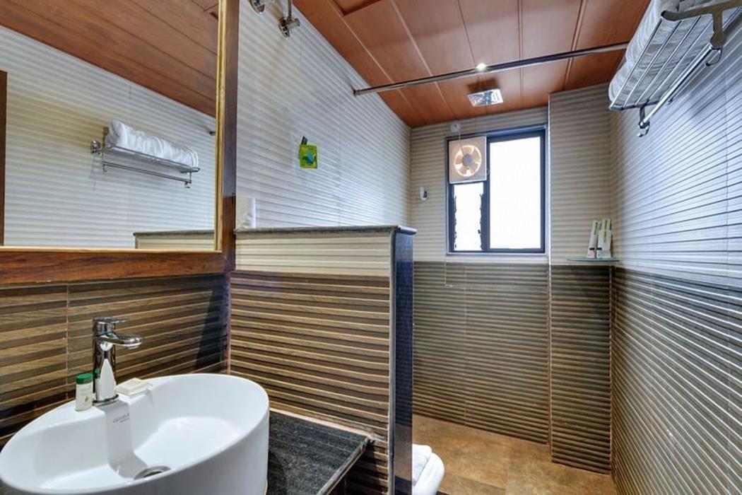 queens yard darjeeling