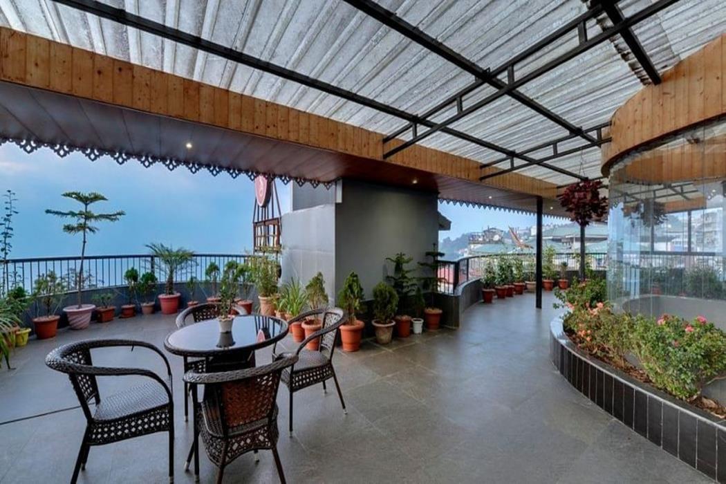 queens yard darjeeling