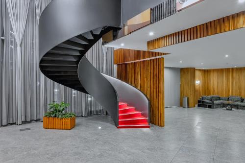 alisa hotel tema