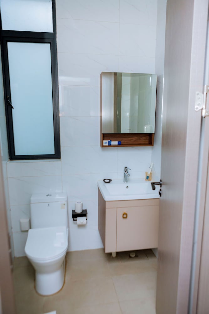 elizabeth golf apartment