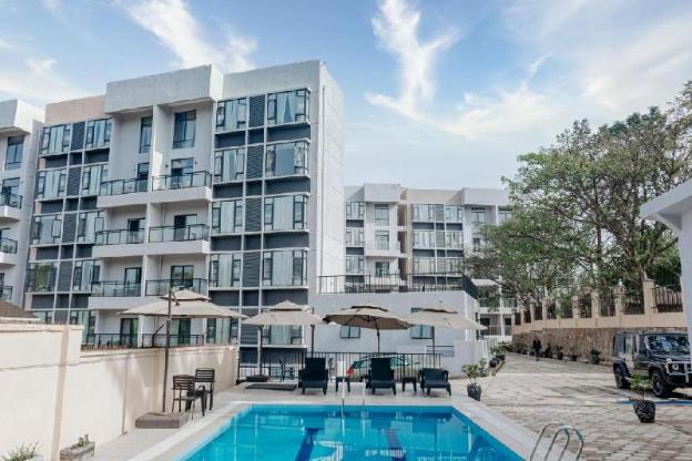 elizabeth golf apartment