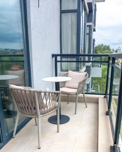 elizabeth golf apartment