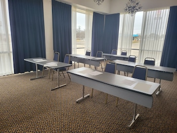 blue ribbon inn and suites