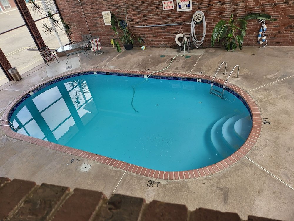 Blue Ribbon Inn And Suites,Near Jay Reynolds Park,3 star