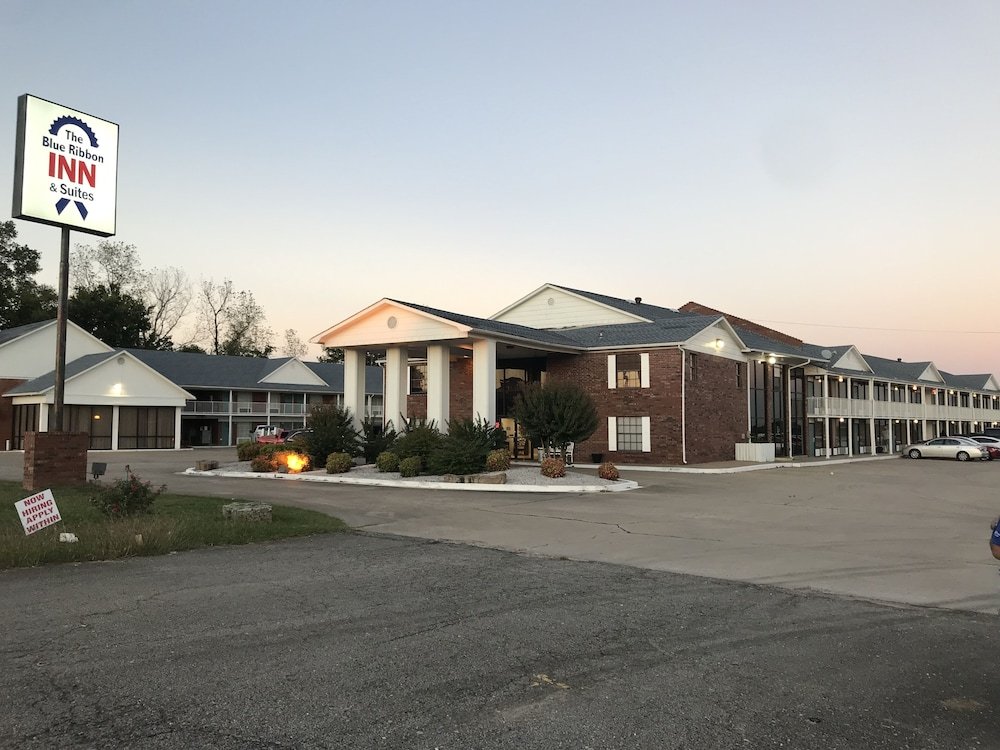 Blue Ribbon Inn And Suites,Near Jay Reynolds Park,3 star