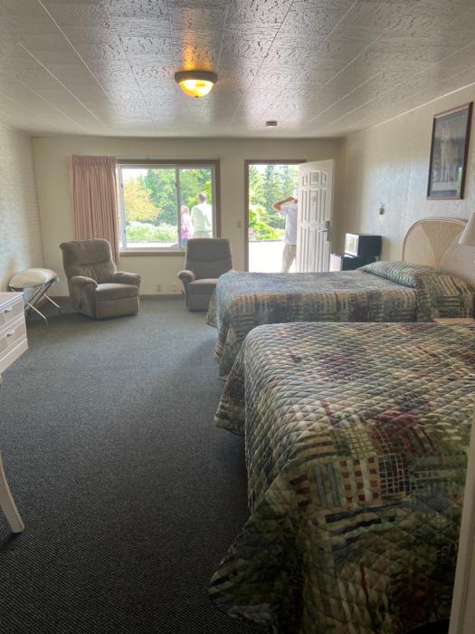 gray wolf lodge