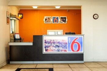 motel 6 brinkley ar