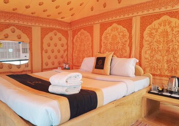 foxoso luxury camps