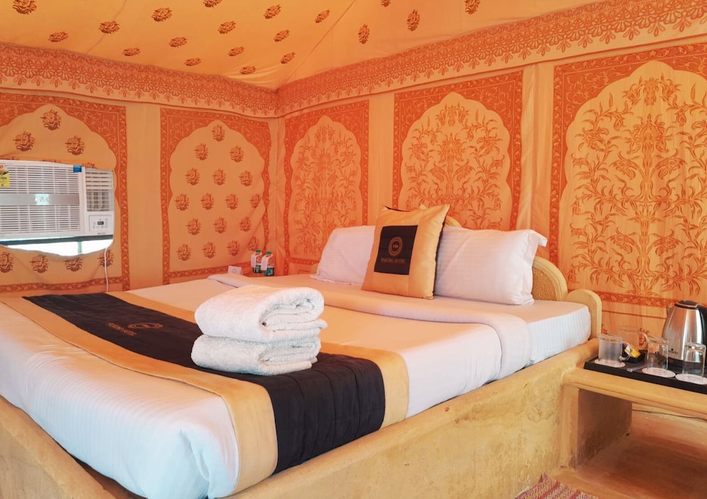 foxoso luxury camps