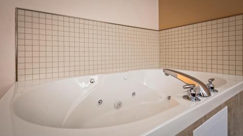 best western brookfield