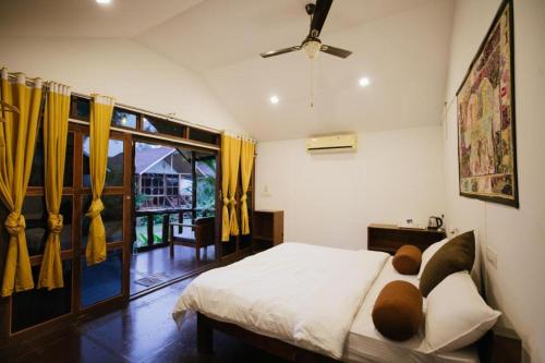 the village agonda beach cottages