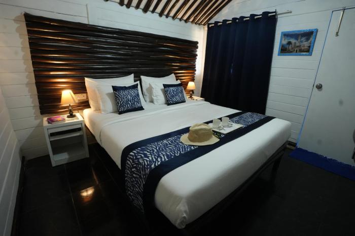 beachouse beachfront cottages and suites