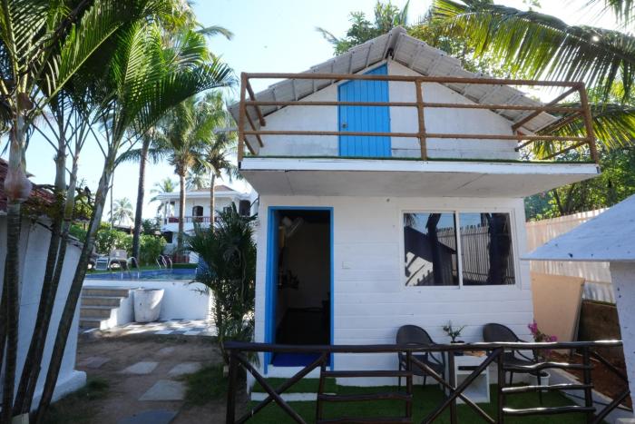 beachouse beachfront cottages and suites