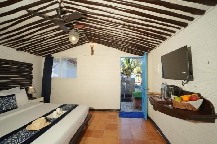 beachouse beachfront cottages and suites