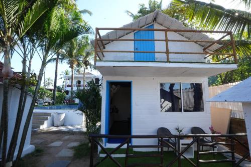 beachouse beachfront cottages and suites