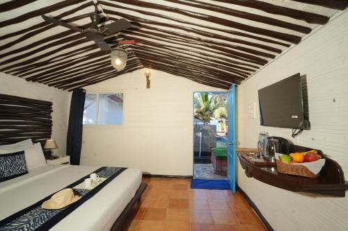 beachouse beachfront cottages and suites