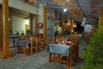 hotel valley view koti