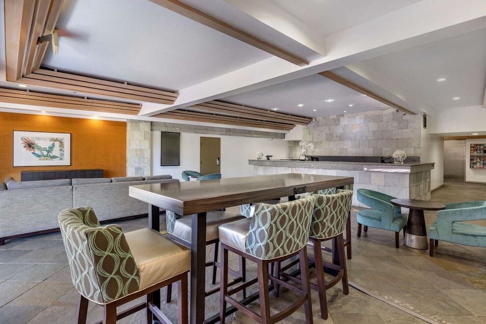the encinitan hotel and suites