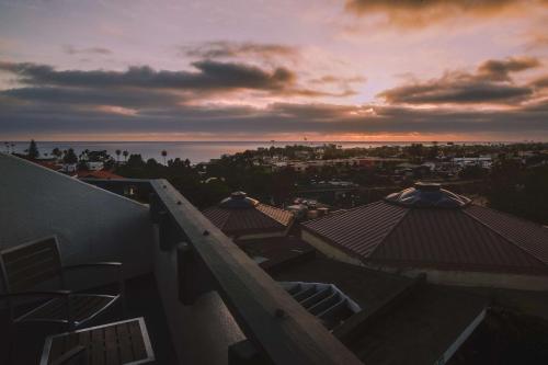 the encinitan hotel and suites