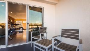 the encinitan hotel and suites