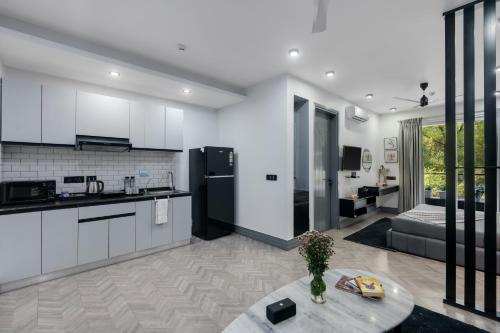 bedchambers serviced apartments on mg road gurgaon