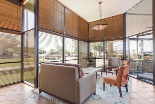 best western foothills inn