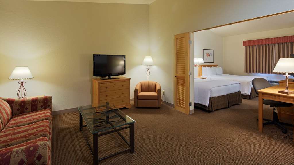 best western golden spike inn and suites