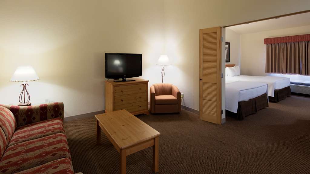 best western golden spike inn and suites