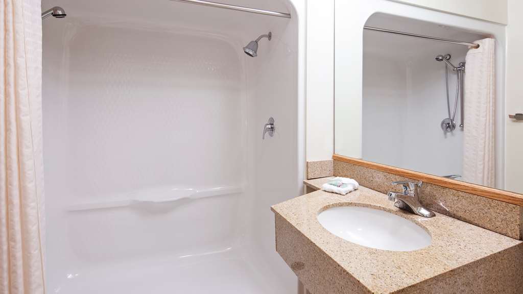 best western golden spike inn and suites