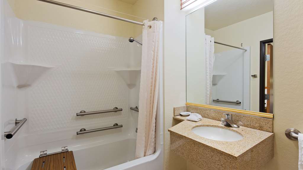 best western golden spike inn and suites