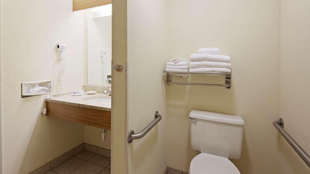 best western golden spike inn and suites
