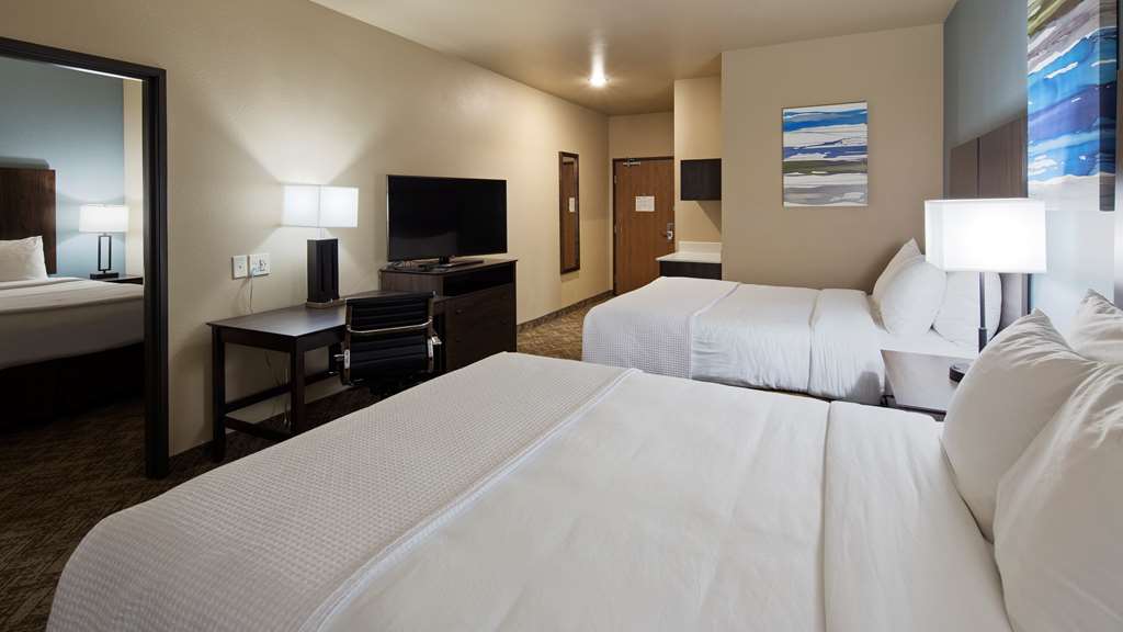 best western golden spike inn and suites