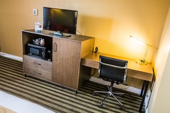 quality inn salinas