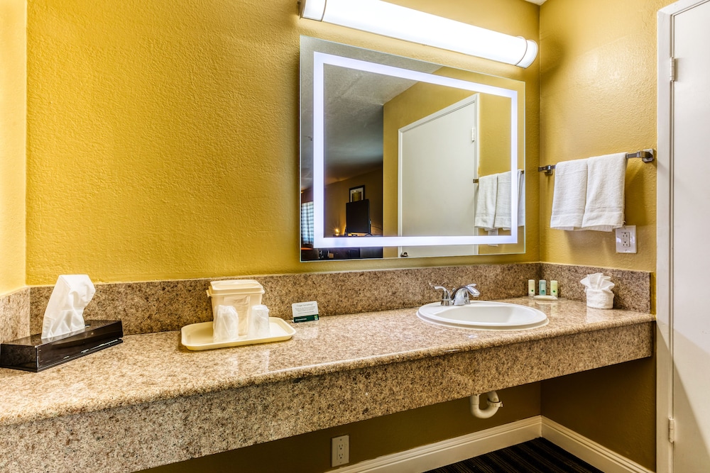 quality inn salinas