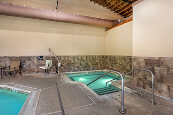 Best Western Plus Intercourse Village Inn & Suites,Intercourse>>Gordonville,3 star