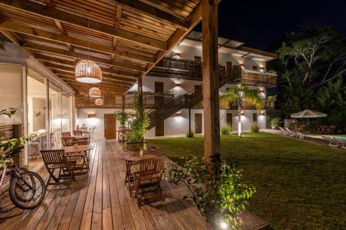 live hotel boutique adults only