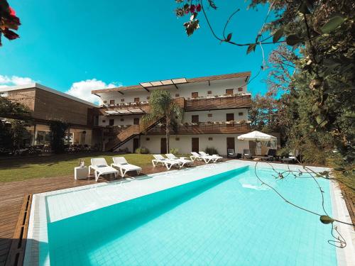 live hotel boutique adults only