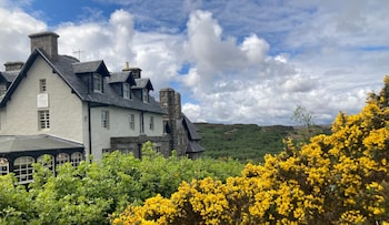 the tongue hotel
