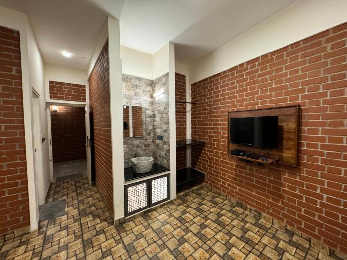 red bricks inn