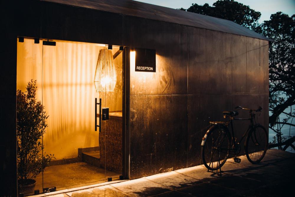 novella concept hotel and cafe