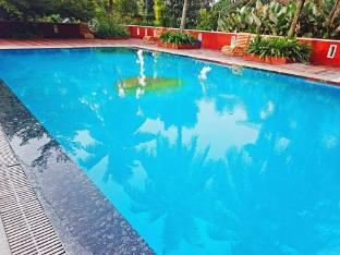 relax inn holiday resort
