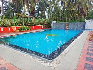 relax inn holiday resort