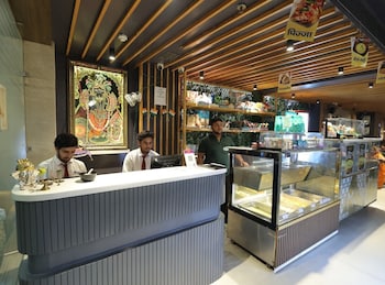 Hotel Murliwala,Vrindavan>>Meerut,5 star