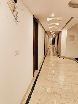 Hotel The Caves Near Igi Airport,Mahipalpur,3 star