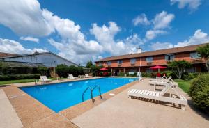 red roof inn meridian