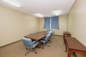 red roof inn meridian