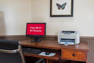 red roof inn meridian