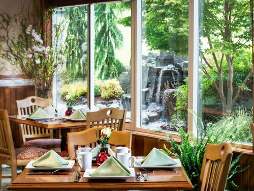 olympic lodge by ayres