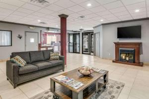 quality inn ozona i 10